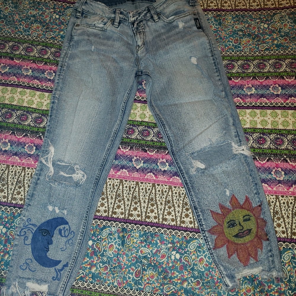 EUC SUPER CUTE AIKO SILVER SLIM CROP JEANS